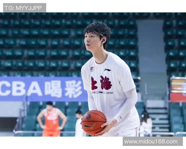 王哲林强势表现20分11篮板广东外援频频失误影响比赛走势