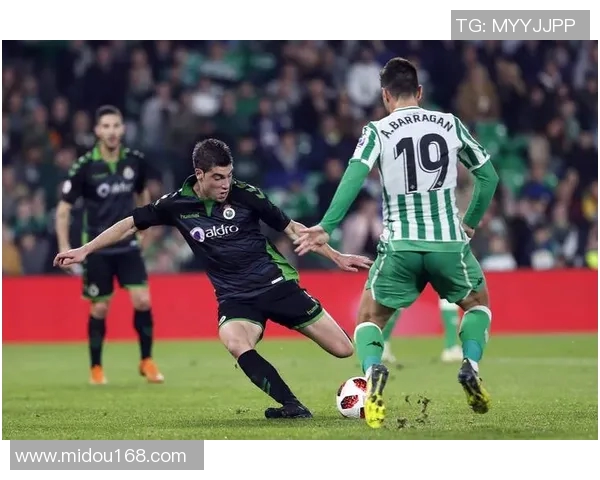 西甲第14轮精彩对决贝蒂斯客场战胜十人塞维利亚收获胜利